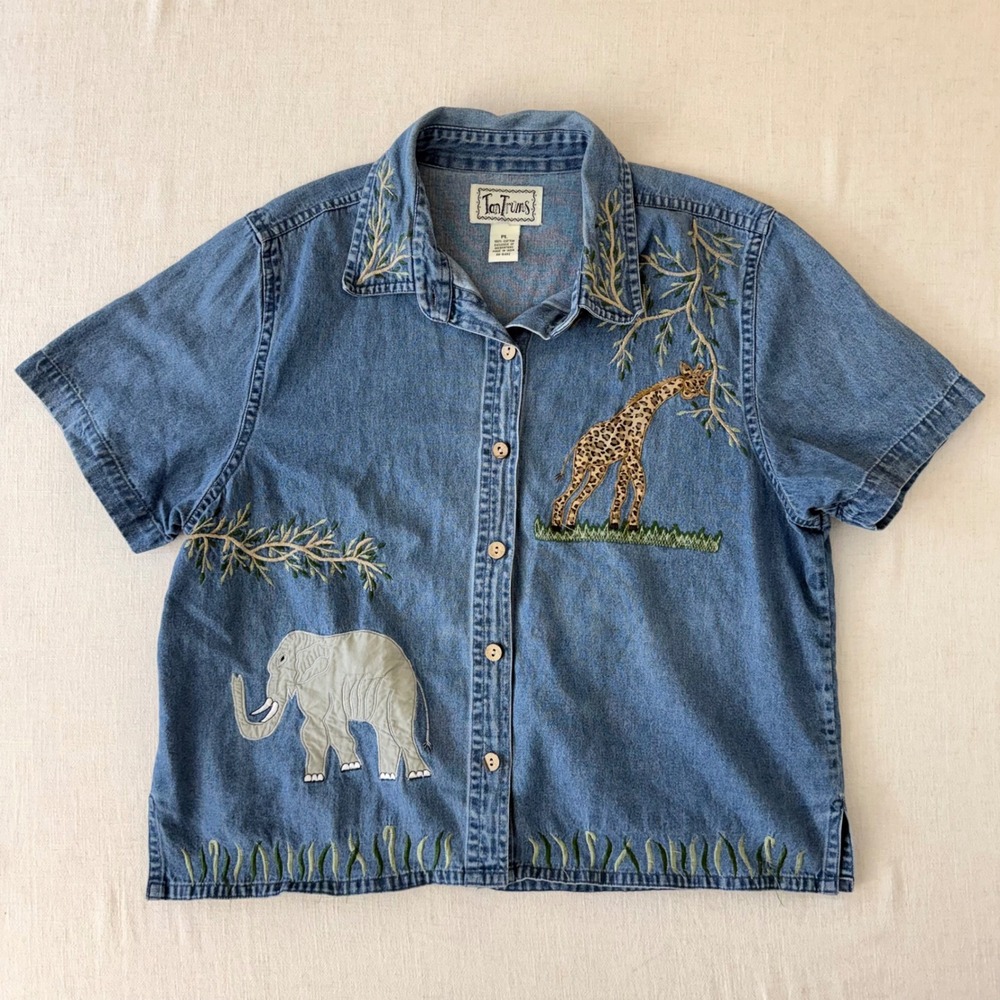 Vintage TanTrums Safari Embroidered Denim Shirt Giraffe Elephant Petite L